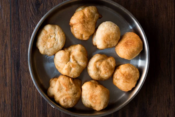 Türk kızarmış hamur ekmek Pisi Halka. Geleneksel ev yapımı yiyecek.