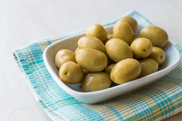 Olives Vertes Dans Petit Bol Pour Petit Déjeuner Aliments Biologiques — Photo