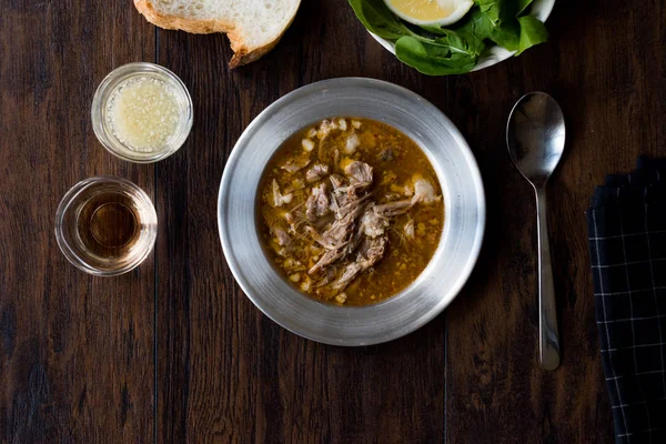 Türkische Suppe Beyran Mit Lammfleisch Reis Gehacktem Knoblauch Und Essigsoße — Stockfoto