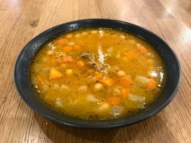 Türk Gıda nohut yahnisi et ve sebze ile / Dana eti tas hamsi. Geleneksel organik gıda.