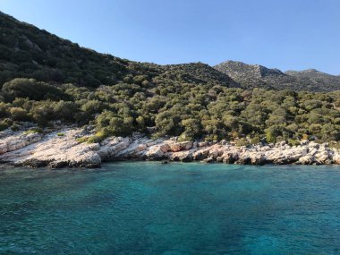 Kayaköy Kekova(Simena) Köyü, Fethiye, Mugla batık şehir Kekova Antalya Kastamonu ilinin turqouise deniz kaya ile denizden Üçağız bay görünümünde ve antik kenti
