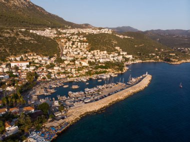 Hava dron görünümü kaş Dalış, Yatçılık ve Turizm şehir bölge Antalya İli, Türkiye'de küçük bir balıkçı, var. Türkiye'de tatil
