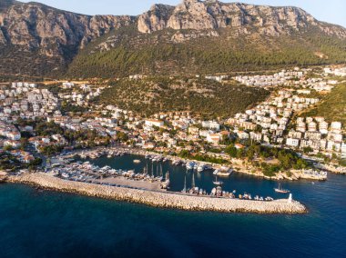 Hava dron görünümü kaş Dalış, Yatçılık ve Turizm şehir bölge Antalya İli, Türkiye'de küçük bir balıkçı, var. Türkiye'de tatil