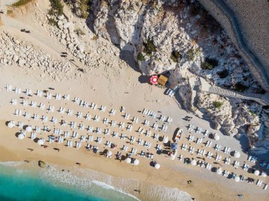 Kaputaş Plajı Türk Akdeniz kıyılarında Antalya ili kaş hava görünümünü / Türkiye. Türkiye'de tatil