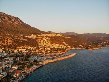 Hava dron görünümü kaş Dalış, Yatçılık ve Turizm şehir bölge Antalya İli, Türkiye'de küçük bir balıkçı, var. Türkiye'de tatil