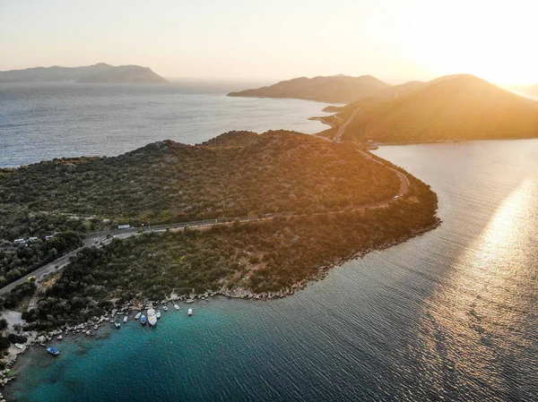 Hava dron görünümü kaş Dalış, Yatçılık ve Turizm şehir bölge Antalya İli, Türkiye'de küçük bir balıkçı, var. Türkiye'de tatil