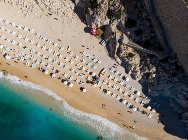Kaputaş Plajı Türk Akdeniz kıyılarında Antalya ili kaş hava görünümünü / Türkiye. Türkiye'de tatil