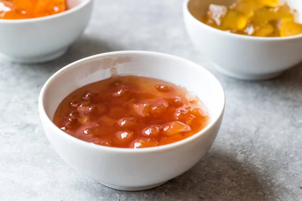 Hausgemachte Quittenmarmelade Kleiner Keramikschüssel Marmelade Bio Lebensmittel — Stockfoto