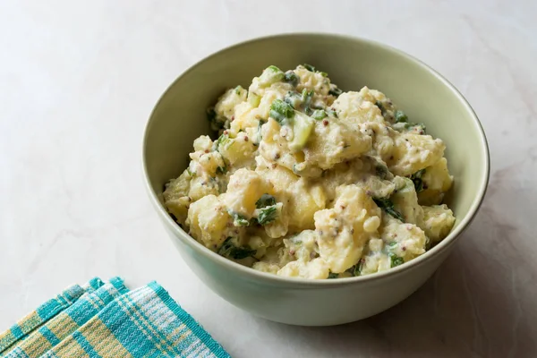 Salada Batata Tradicional Estilo Alemão Com Maionese Sementes Mostarda Kartoffelsalat — Fotografia de Stock