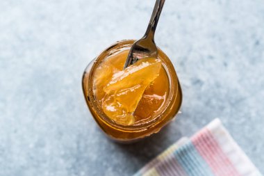 Citron kabuğu reçeli / kavanoz marmelat Chilakka. Organik gıda.