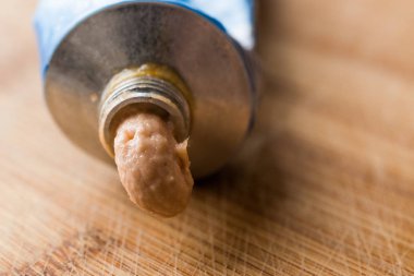 Kremalı Tuna hamur tüp krem / balık Pate. Deniz ürünleri.