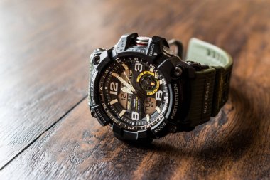 Türkiye, Istanbul - 7 Ekim 2017: Casio G-Shock Mudmaster dizi izle. Moda ürün.
