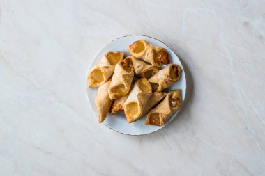 Ev yapımı Türk lokumu kurabiye / bisküvi genellikle çay ile servis. Geleneksel aperatifler.