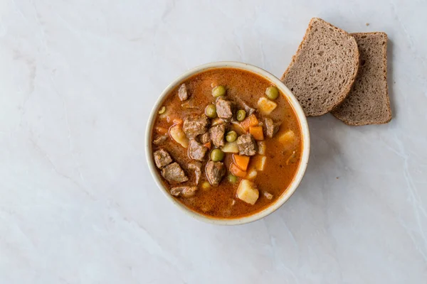 Sabrosa Sopa Goulash Caliente Húngara Bograch Gulas Estofado Carne Cordero — Foto de Stock