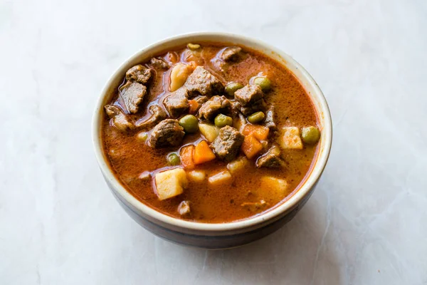 Sopa Goulash Quente Húngara Saborosa Bograch Gulas Carne Cordeiro Ensopado — Fotografia de Stock