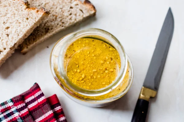 Glas Erdnussbutter Mit Brotscheiben Und Messer Zum Frühstück Bio Lebensmittel — Stockfoto