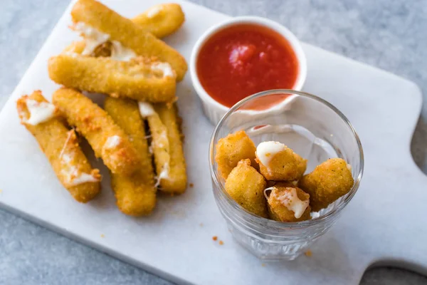 Breaded Fried Mozzarella Cheese Sticks Ketchup Dipping Sauce Homemade Fast — Stock Photo, Image