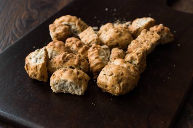 Türk gevrek gevrek Gevrek Galeta çekirdek ile stil / ayçiçeği tohumu / Cantucci. Organik aperatifler.