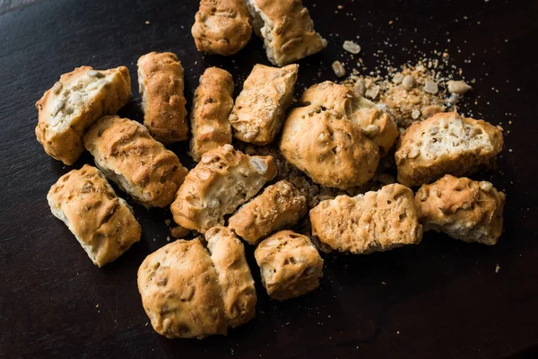 Türk gevrek gevrek Gevrek Galeta çekirdek ile stil / ayçiçeği tohumu / Cantucci. Organik aperatifler.