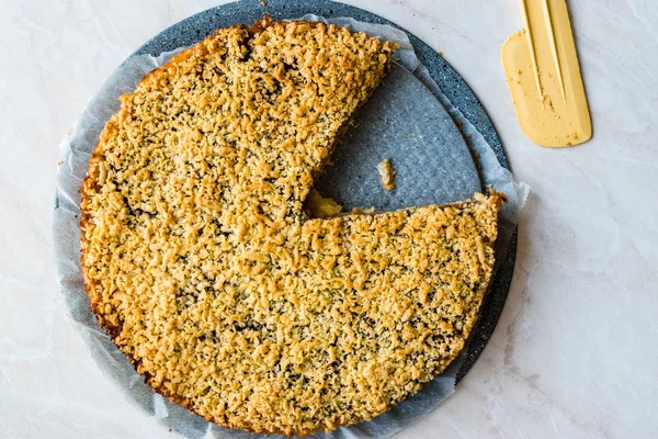 Hausgemachter Apfel-Streuselkuchen / Streuselkuchen — Stockfoto