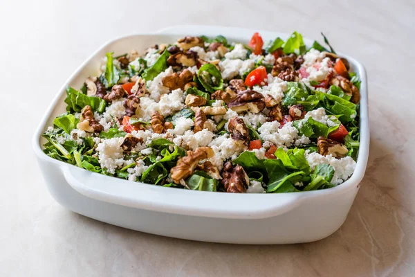 Curd Cheese Salad with Walnut, Arugula Rucola or Rocket Leaves / — Stock fotografie