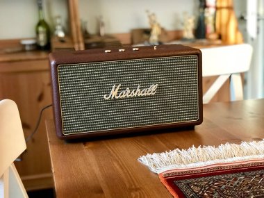 Istanbul, Türkiye - 23 Şubat 2018: Marshall Stanmore Bluetoot