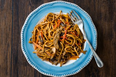 Tabakta Sebzeli Sığır Şehriye.