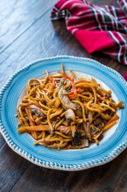 Tabakta Sebzeli Sığır Şehriye.