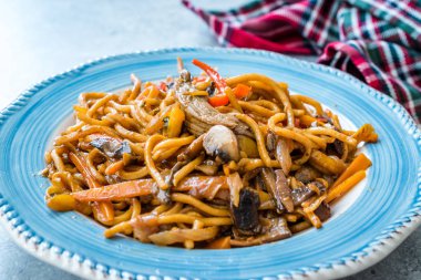 Tabakta Sebzeli Sığır Şehriye.