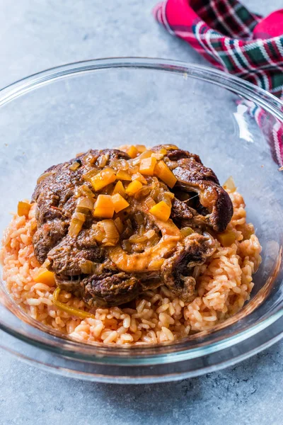 Osso Buco, Veal Shanks that are Braised in Wine with Saffron Risotto, Roasted Red Pepper and Rosemary. — Stock Photo, Image