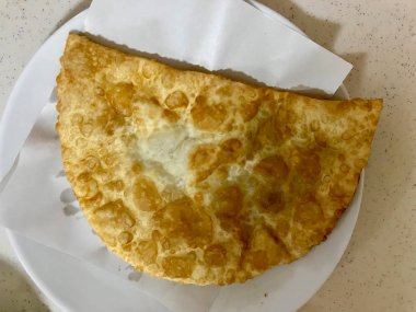 Türk Çiğ Börek / Kıymalı Tatar Böreği / Çebureki veya Ciborek, Burek.