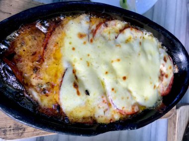 Cass Beşamel Kaşar Peynir Soslu Türk Usulü Domates