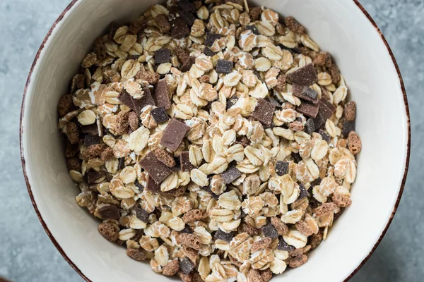 Sütsüz Acı Çikolatalı Müsli Granola.