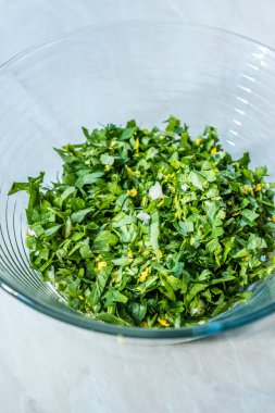 Gremolata Malzemeler Limon Lezzet, Maydanoz ve Sarımsak Osso Buco için, Şarap Braised dana sapları.