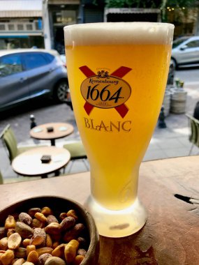 İstanbul, Türkiye - 23 Şubat 2018: Kronenbourg 1664 Blanc Birası.