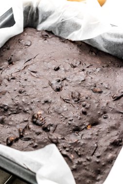 Keçiboynuzu Tozu Unlu Çikolatalı Brownie Kek.