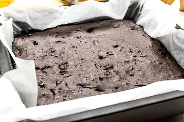 Brownie au chocolat Gâteau à la farine de caroube en poudre . — Photo