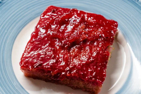Trilece Торт Десерт с красной сливы Пюре Jam / Мармелад. — стоковое фото