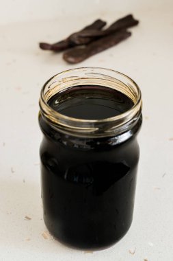 Pods Fotokopi Alanı ile Kavanozda Keçiboynuzu Pekmezi.