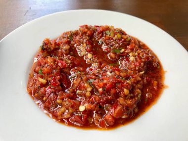 Türk Aperatifi Acili Ezme Acuka Domates Yapıştırıcı Kebap Salatası.