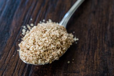 Kaşıkta Buğday Tohumu. Kullanıma Hazır.