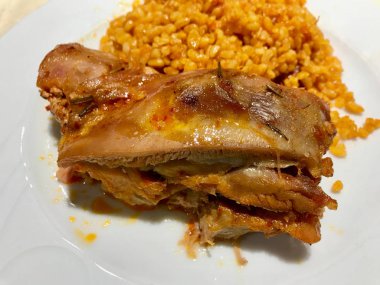 Lokantada Bulgurlu Hindi Eti / Bulghur Pilav veya Pilav. 