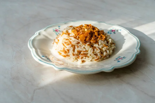 レバノンのMujadara RiceとLentils Pilaf Vermicelli Pilav 伝統料理 — ストック写真