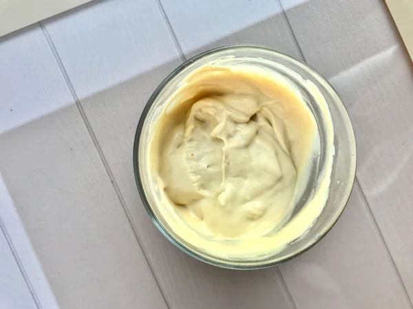 Saus Aioli Buatan Sendiri Dengan Mayonnaise Bawang Putih Egg Yolk — Stok Foto