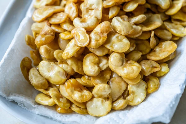 Zelfgebakken Geroosterde Gezouten Fava Broad Beans Chips Gezonde Biologische Snacks — Stockfoto