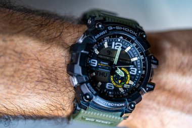 Türkiye, İstanbul - 7 Ekim 2017: CASIO G-ShoCK Mudmaster Serisi İzleme. Moda Ürünleri. Macera Ürünleri.