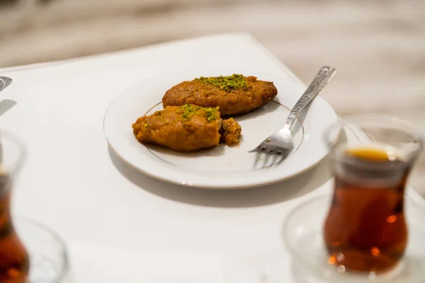 Turkish Dessert Kalburabasti Sekerpare Traditional Tea Ready Eat — Stock Photo, Image