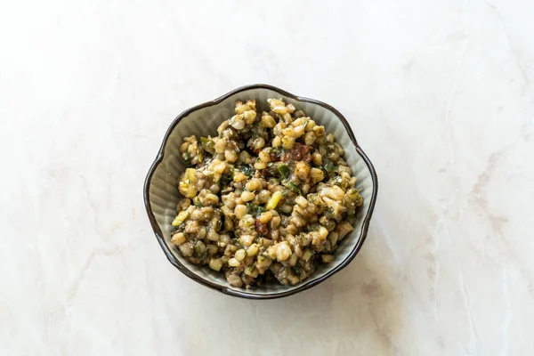 Salada Trigo Caseira Com Pílula Azeite Mirtilos Pronto Para Comer — Fotografia de Stock