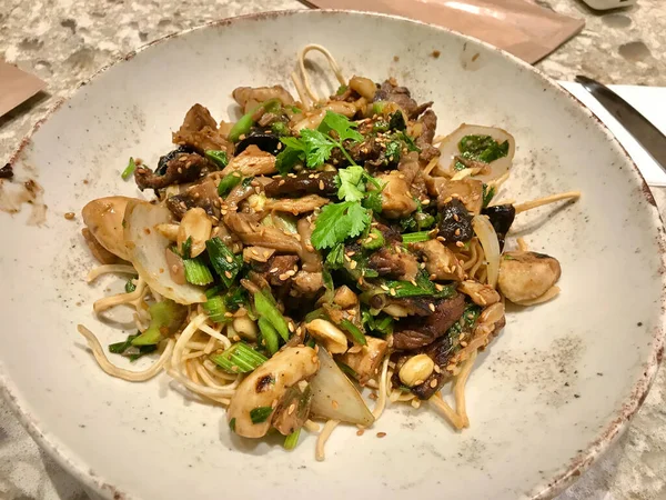 Szechuan Sichuan Beef Black Turtle Beans Sauce Raw Noodles Peanuts — Stock Photo, Image