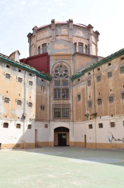 Barcelona, eski model Kapalı Cezaevi 